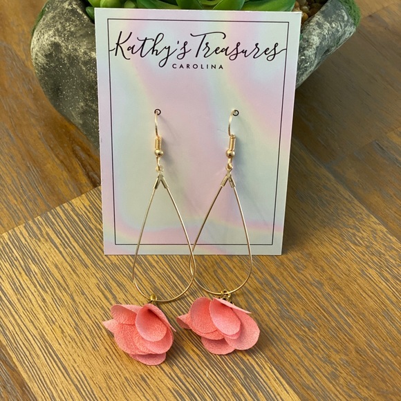 Hoops with tassels - Picture 5 of 8